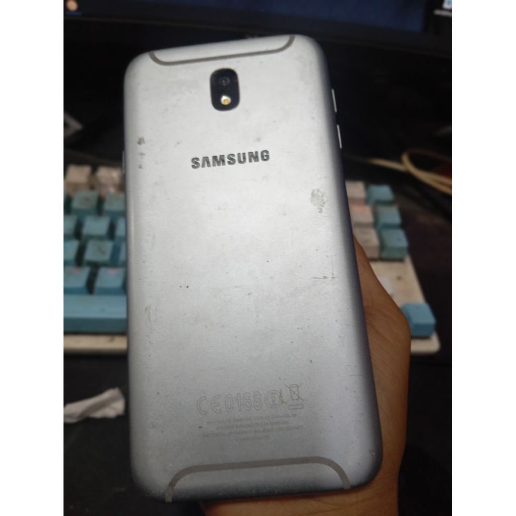 Samsung j7pro normal minus lcd