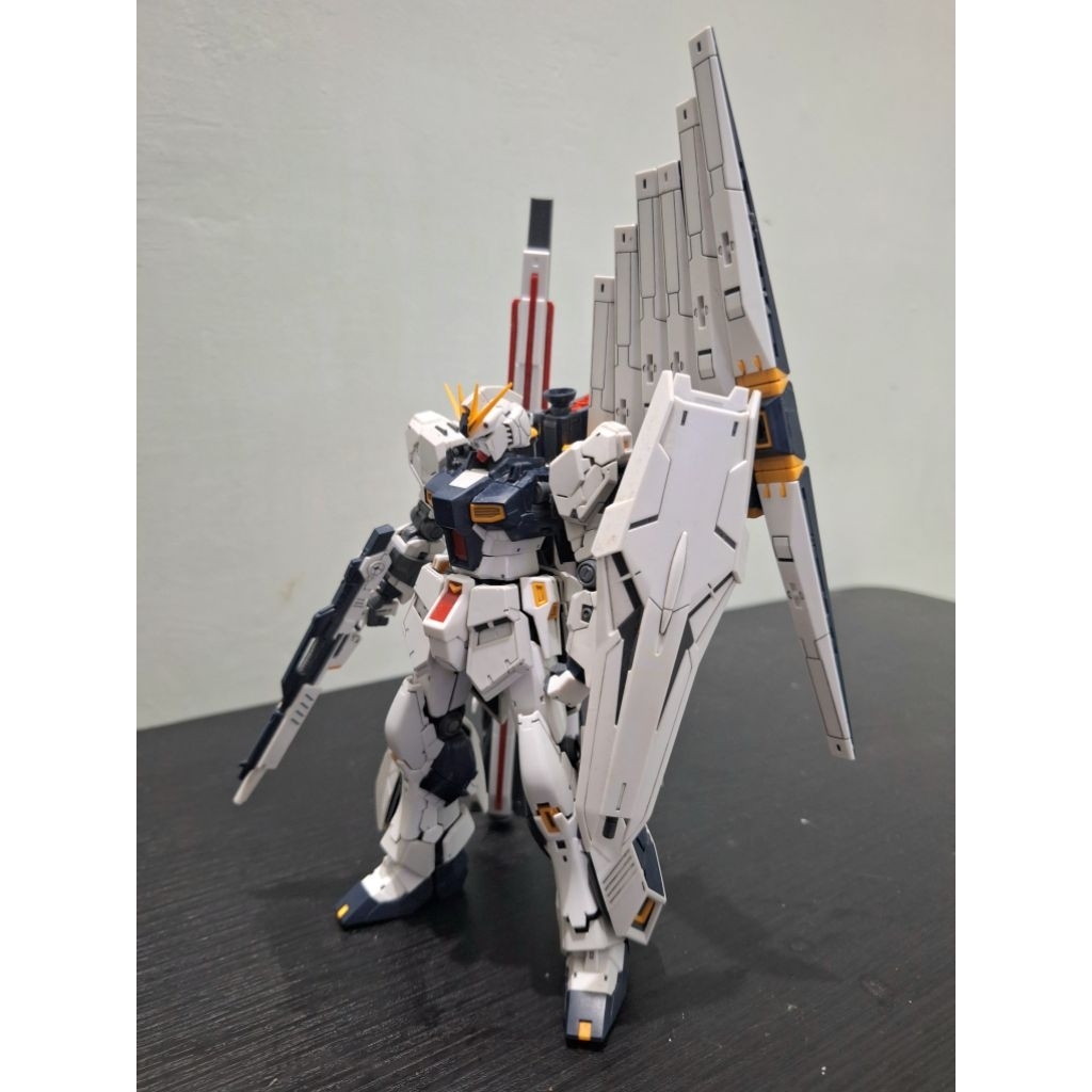 RG Nu Gundam