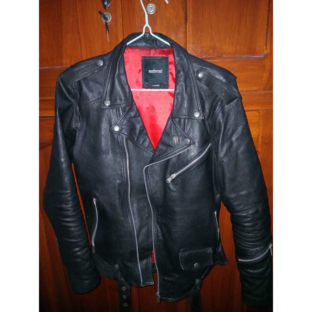 jaket kulit maternal disaster