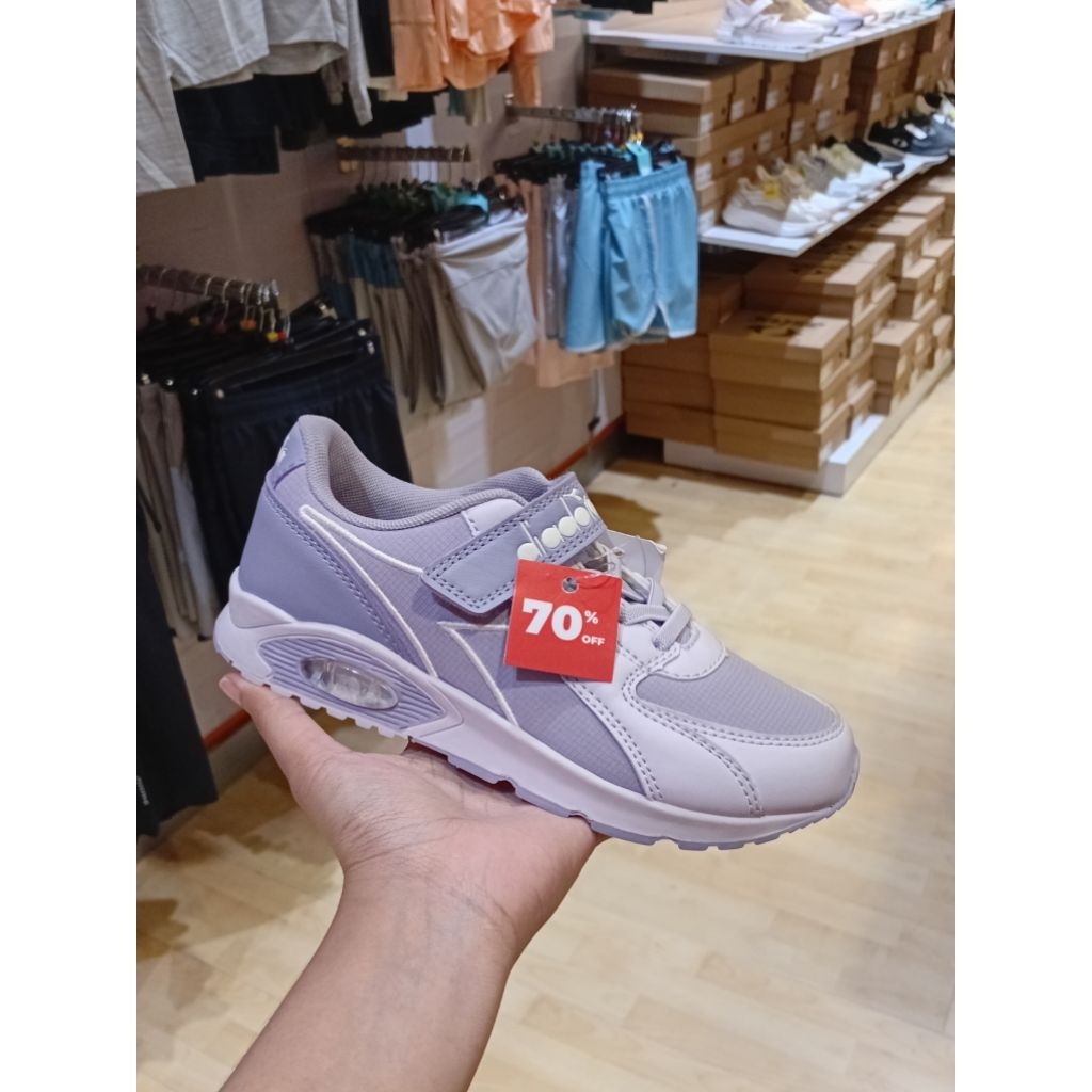 Diadora Penelope Jr