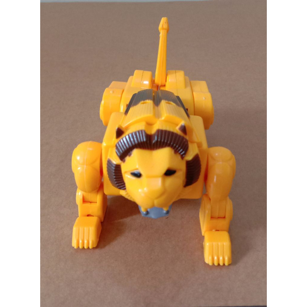 Mainan Original HOKBEN Robot Singa