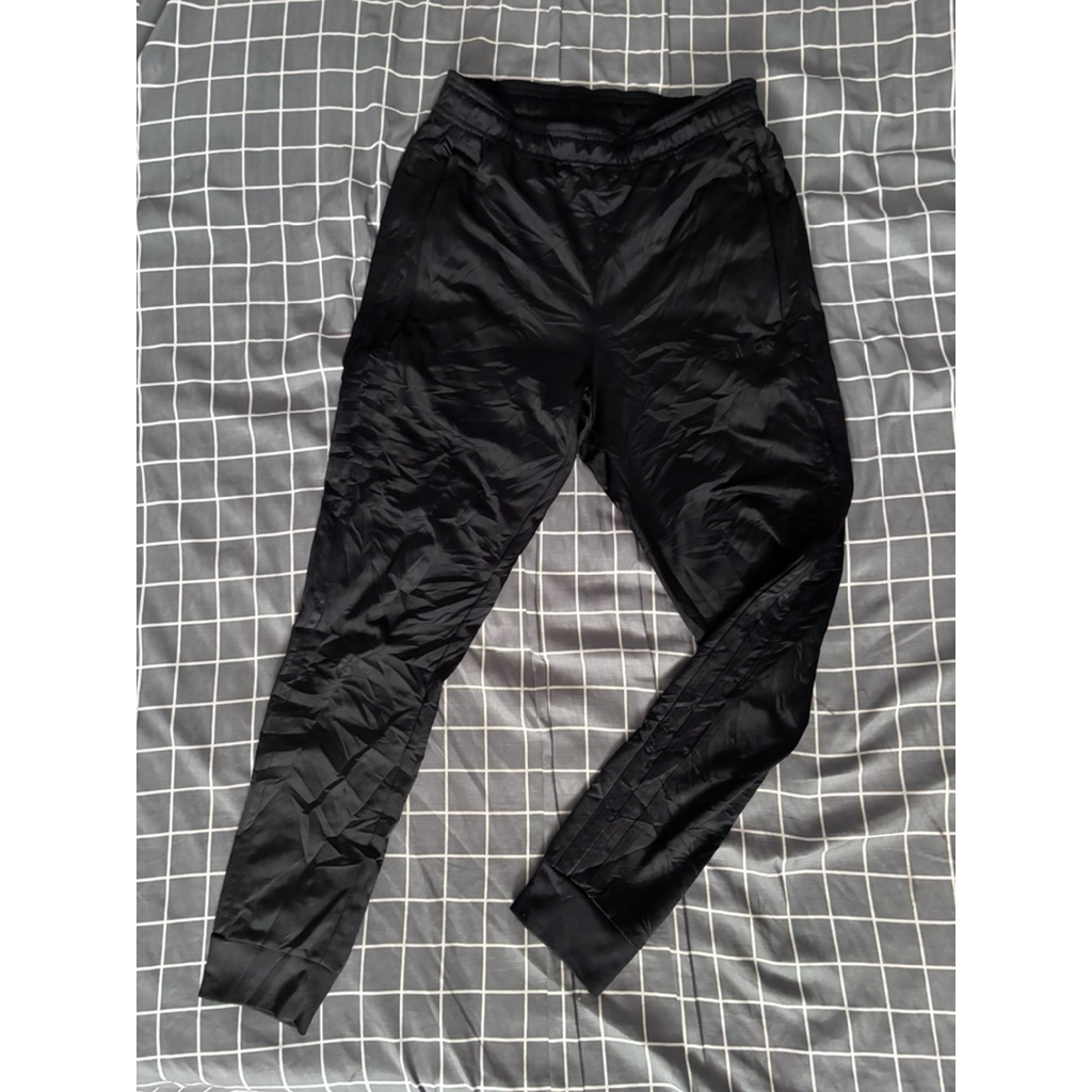 Celana adidas Essentials 3-Stripes Pants second original