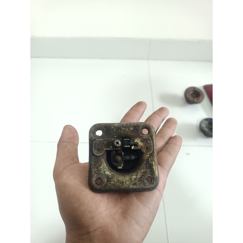 tutup apung apung gl 100 original/ indikator bensin gl 100 original/ tutup indikator tangki gl 100 o
