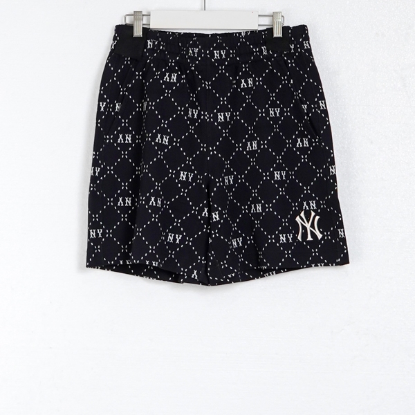PRELOVED Celana MLB NY MONOGRAM WHITE BLACK SHORT PANTS 100% ORIGINAL