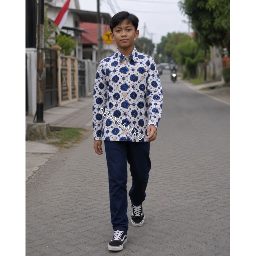 BATIK SEKOLAH SMP/BATIK SMP NEGERI/BATIK SMP NASIONAL/MOTIF KEJORA BIRU