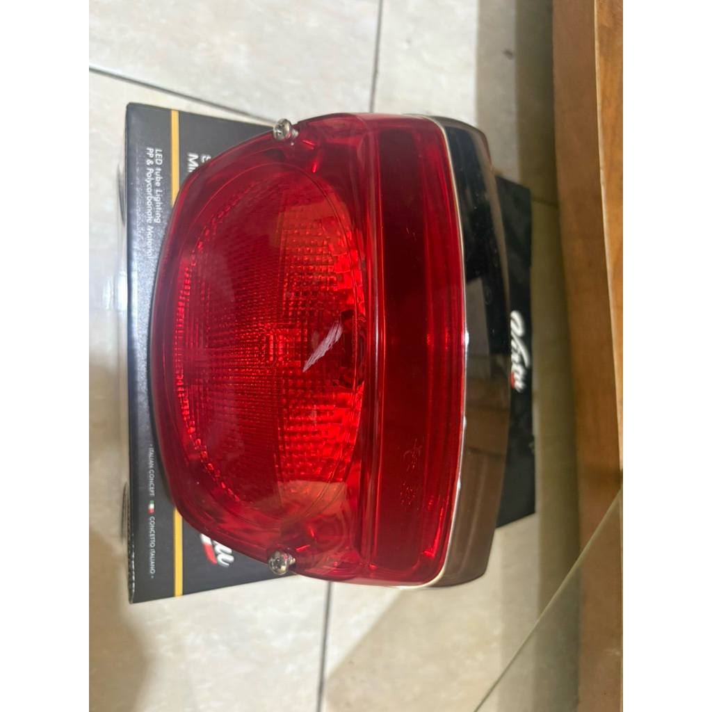 Lampu Belakang Vespa LX 125 Iget 2021