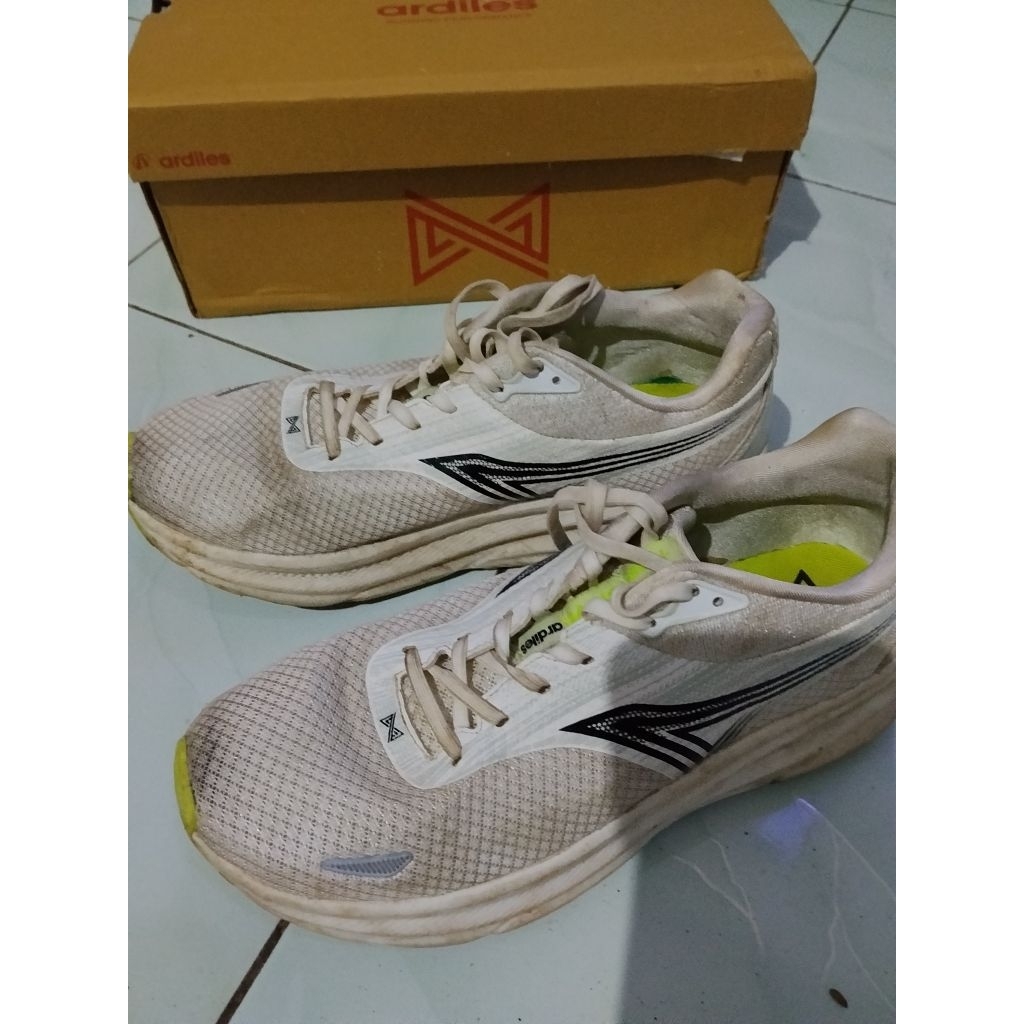 Sepatu Lari Ardiles Nfinity Drive Preloved Second