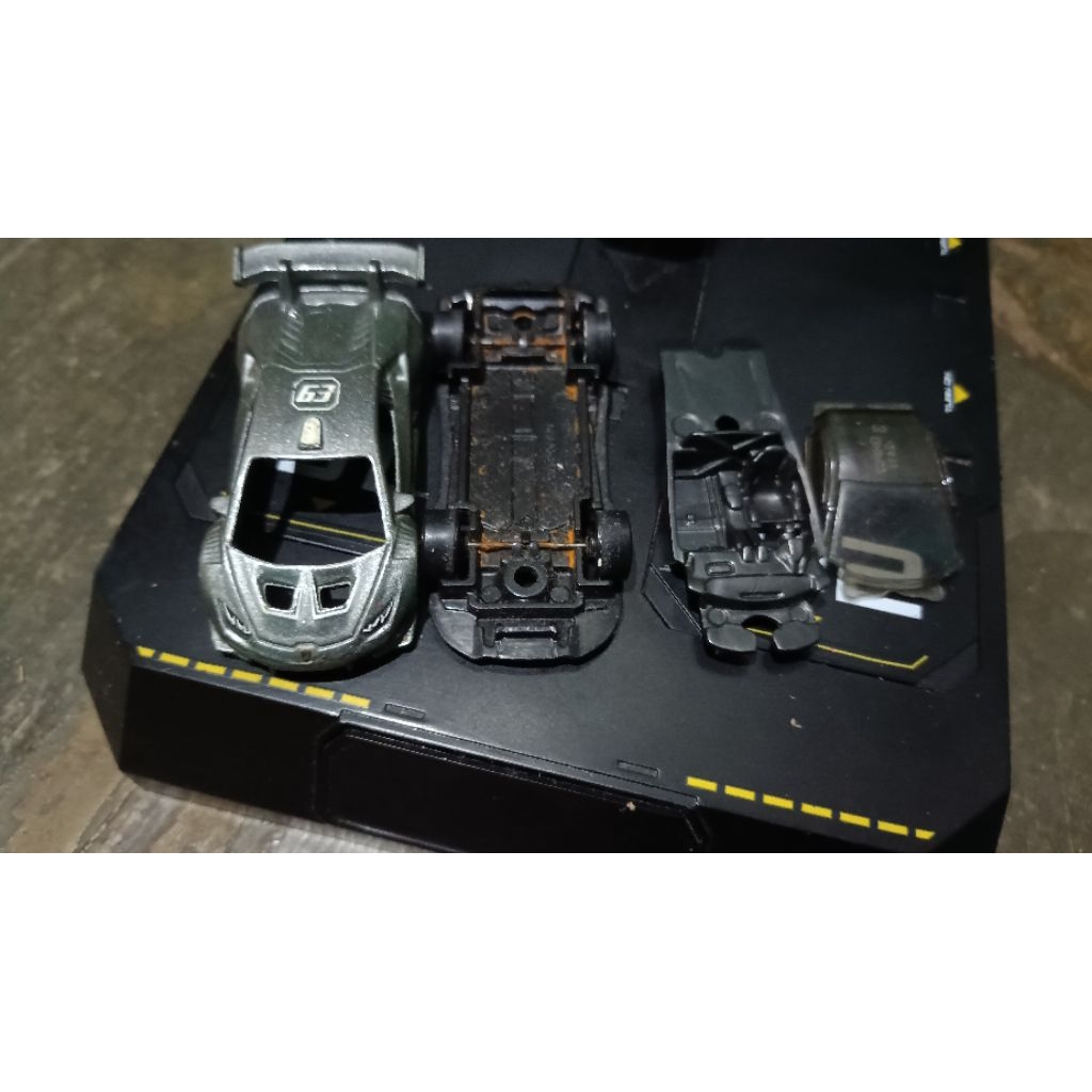 Diecast second Hotwheels Lamborghini silver Unrivet