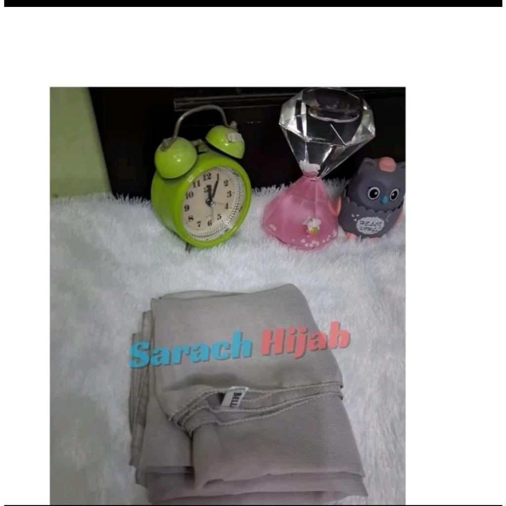 Hijab Segi Empat Bella Square Original by Sarach Hijab I Warna Abu-Abu Muda