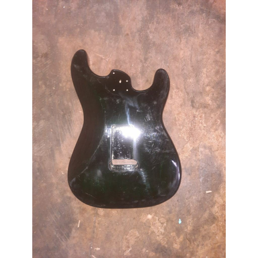 bodi gitar statocaster kidal