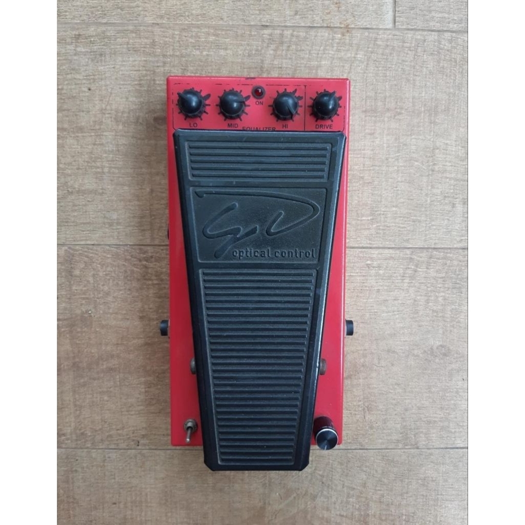 Fx VOLUME PEDAL/DISTORSI George Dennis GD-135 The Tube