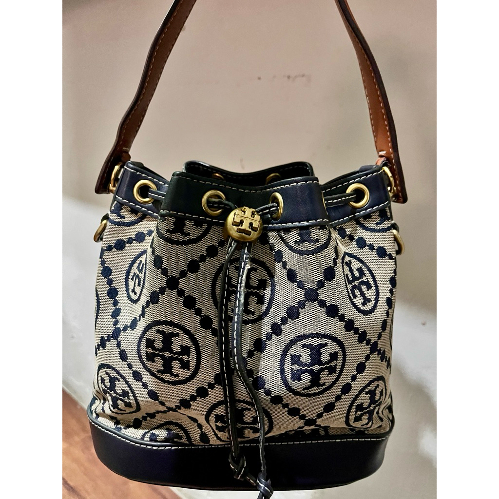 Tas Preloved TB Tor* Burc* Bucket Serut Navy
