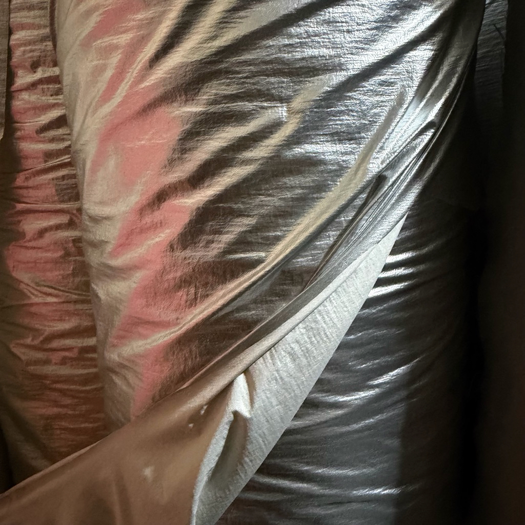 kain parasut hologram silver