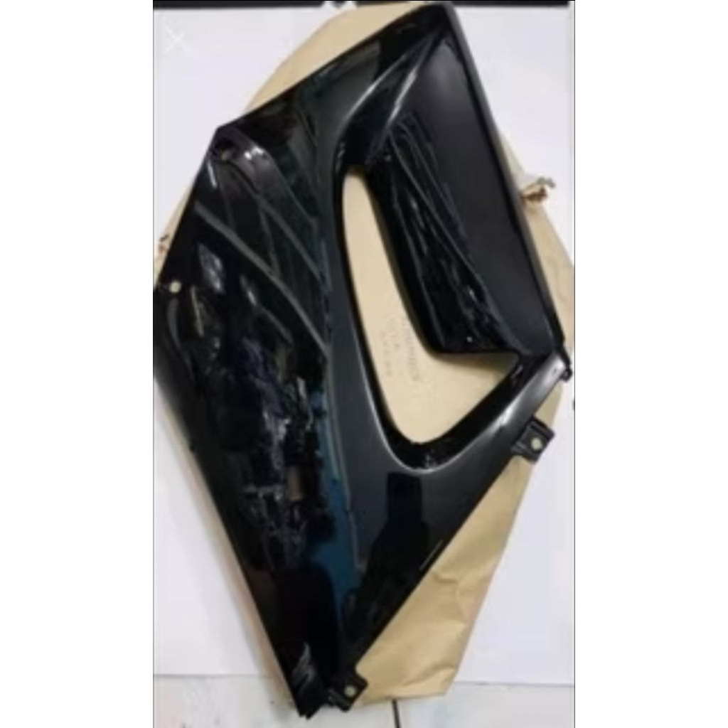 COVER FAIRING VERING TENGAH COWL MIDDLE CBR 150 OLD KANAN R ORIGINAL THAILAND
