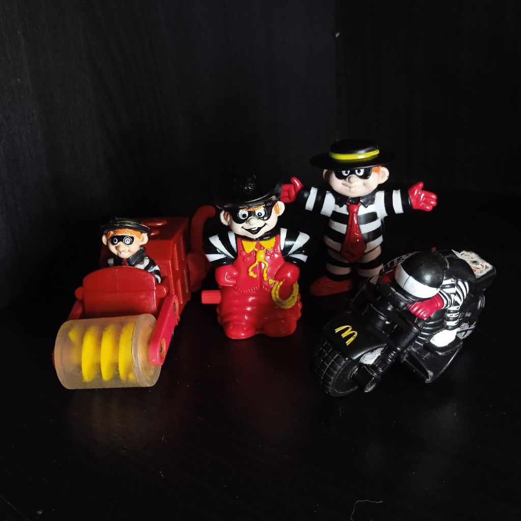Preloved Figure Hamburglar / Pencuri Maskot McDonald 1995