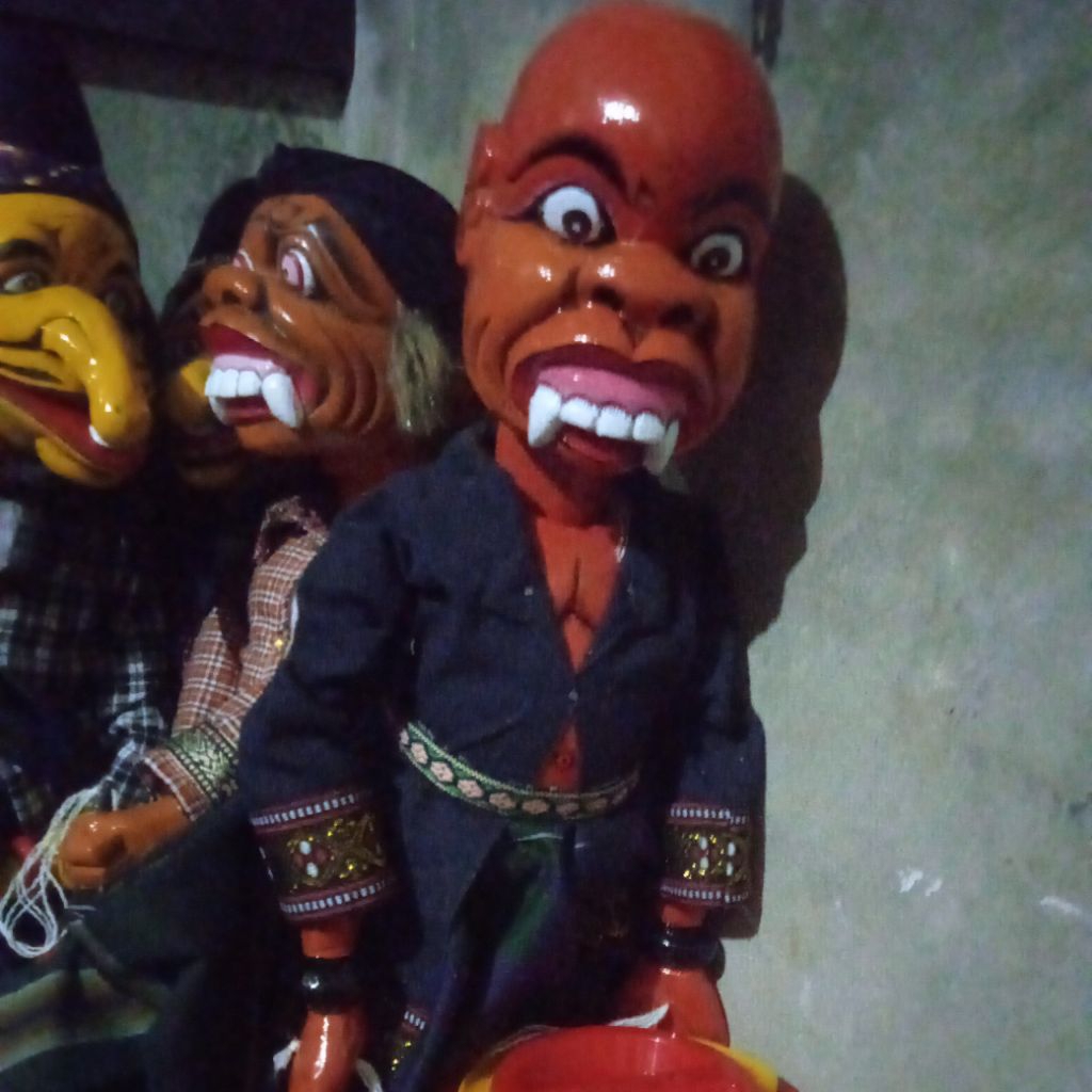 wayang golek buta ucir pentas