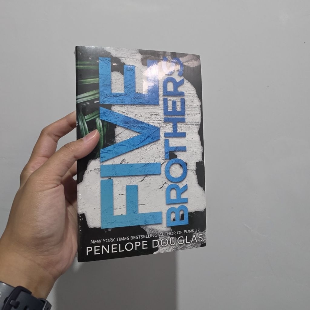 [READY NEW EN - BARGAIN] Five brother by Penolope Douglas (paperback impor original?