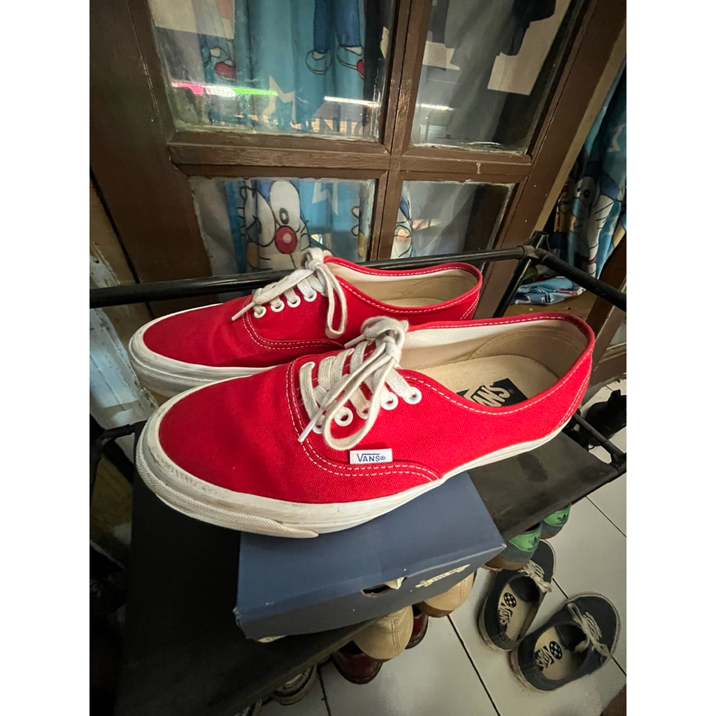 Vans authentic red