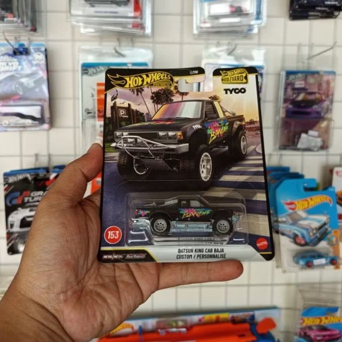 HOT WHEELS PREMIUM BOULEVARD DATSUN KING CAB BAJA CUSTOM
