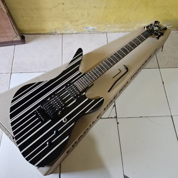 Gitar schecter synyster gates tremolo updown new