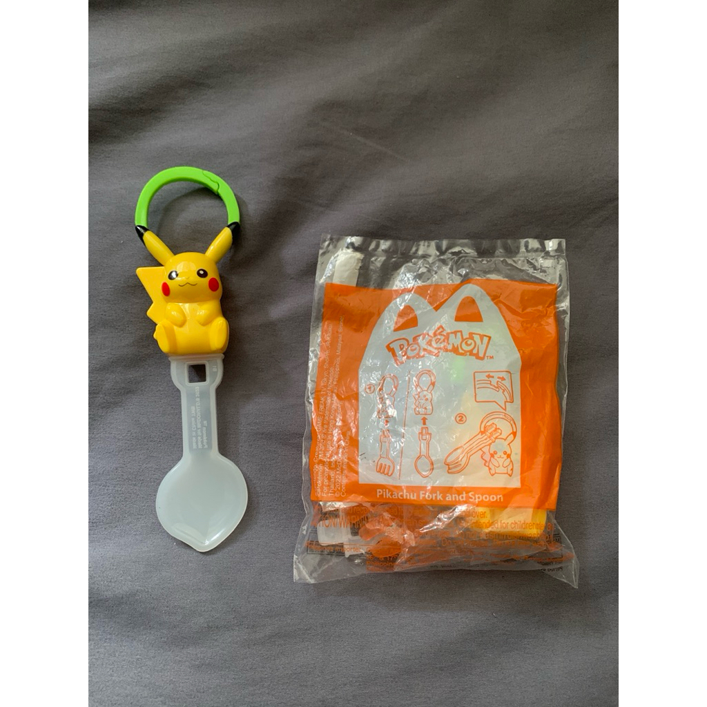 PRELOVED & BRAND NEW: McDonald Happy Meal Pokemon Pikatchu 2022. Mainan/ Figur/ Alat makan/ Gantunga