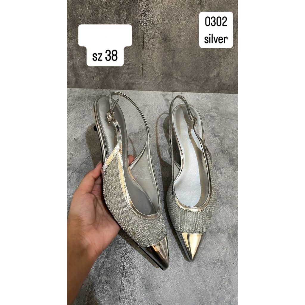 Charles & Keith Flat Shoes - Silver (100% Original)