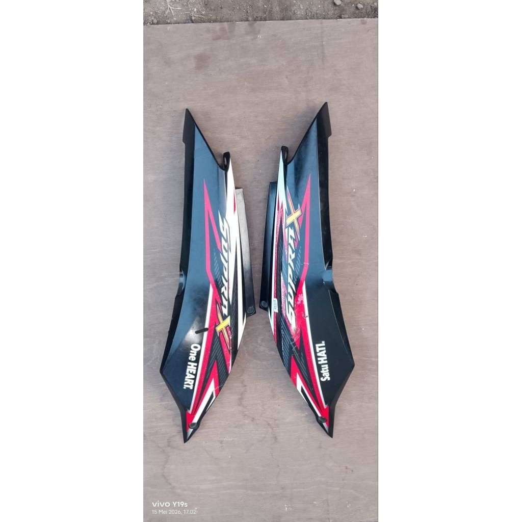 Kempol Body Bodi Belakang Kanan Honda Supra X 125 Fi Original Copotan Motor