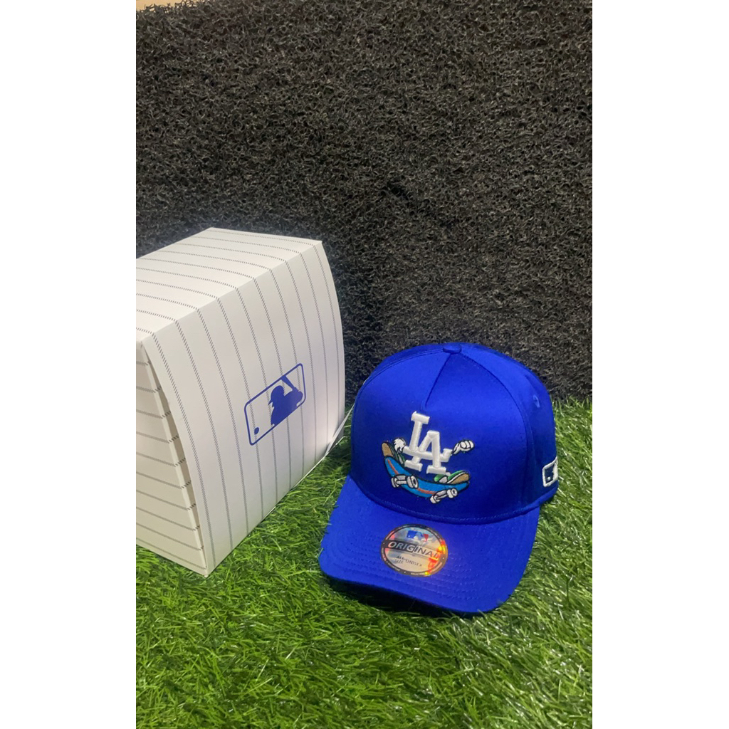 Logo LA Skateboard Bahan Biru Topi Premium