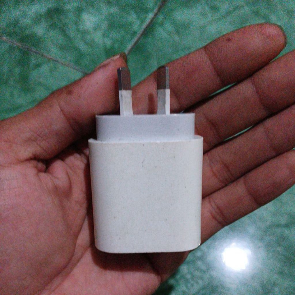 batok charger iPhone original