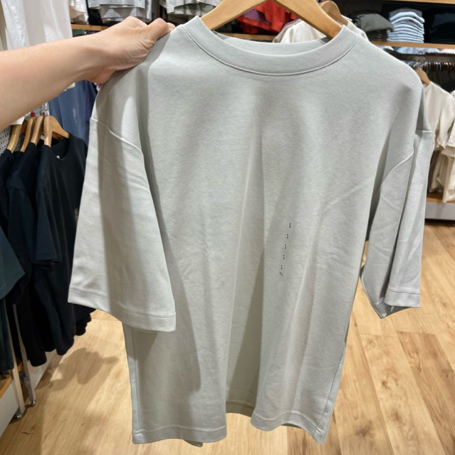 Tshirt Uniqlo Man Airism Oversized Light Green