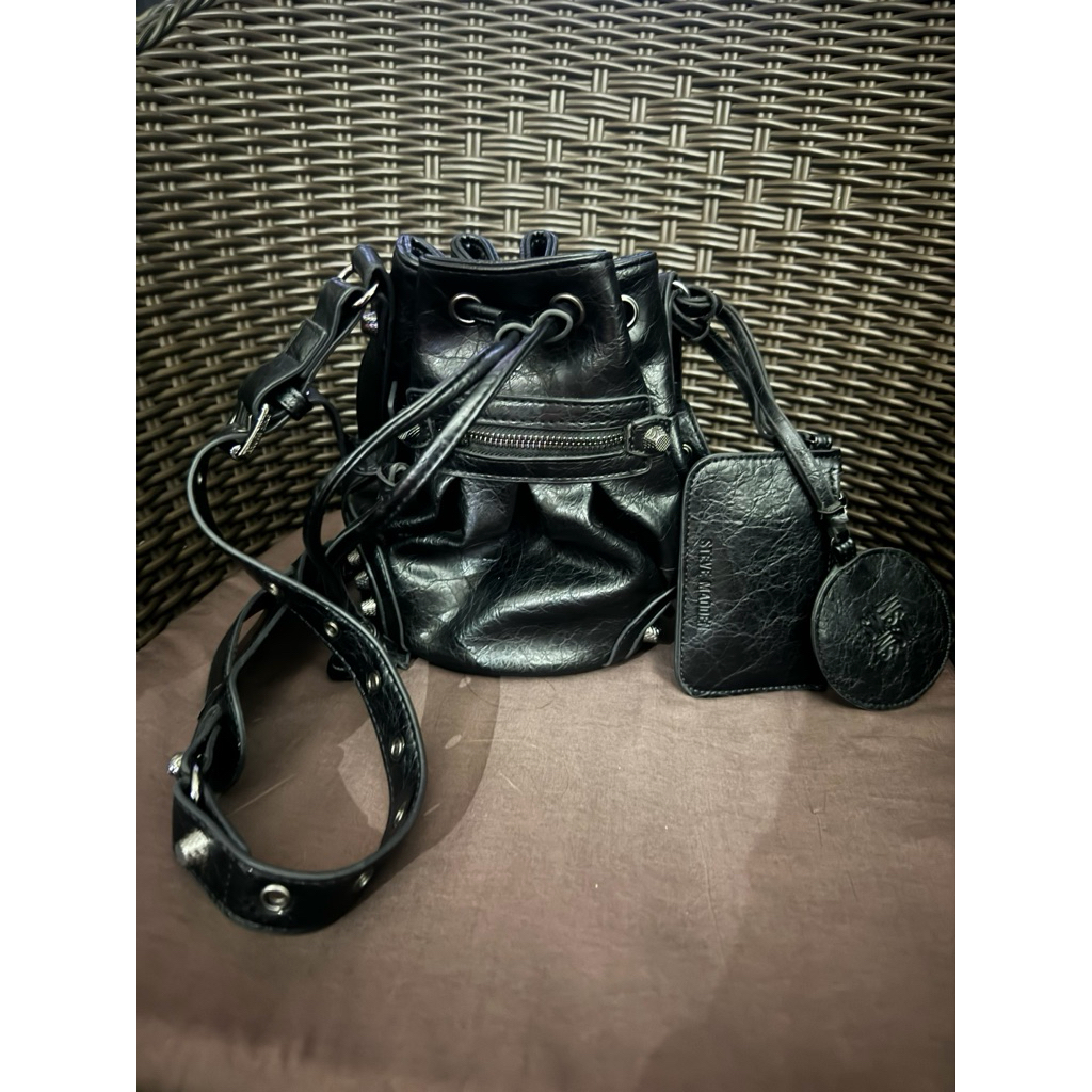 Steve Madden Bvally Preloved