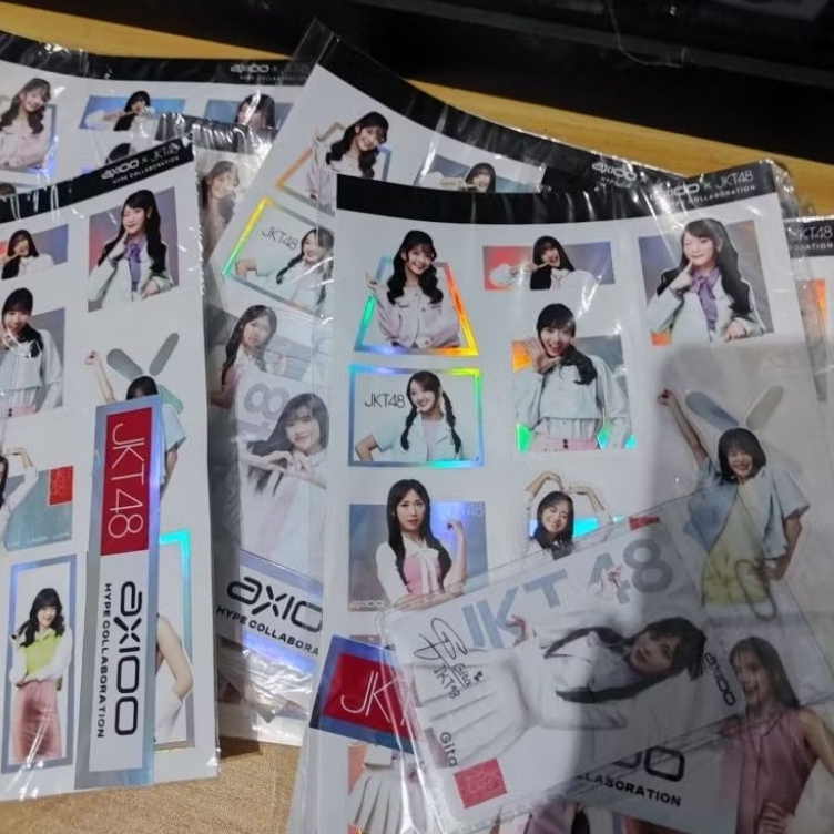 Photocard JKT48 X AXIOO dan stiker SPECIAL EDITION Original 100%