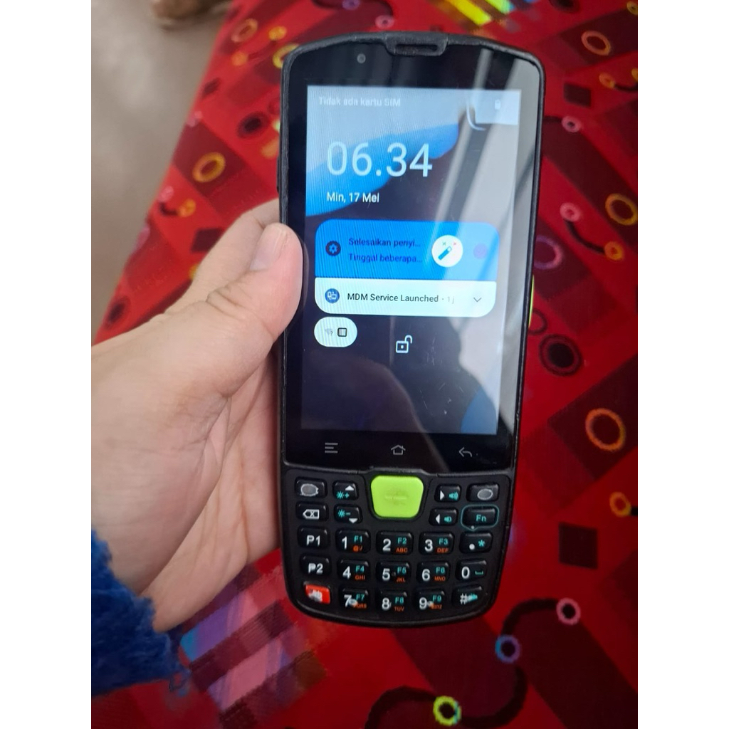 Seuic Q9 PDA hp Scanner Barcode ekspedisi Q9 WIFI NFC