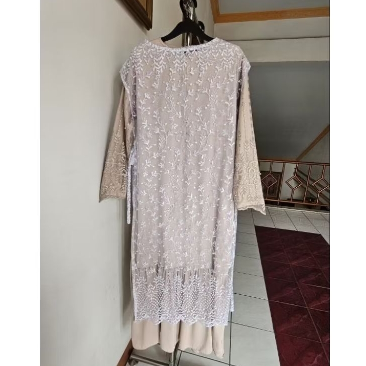 preloved gamis brukat coksu outer putih
