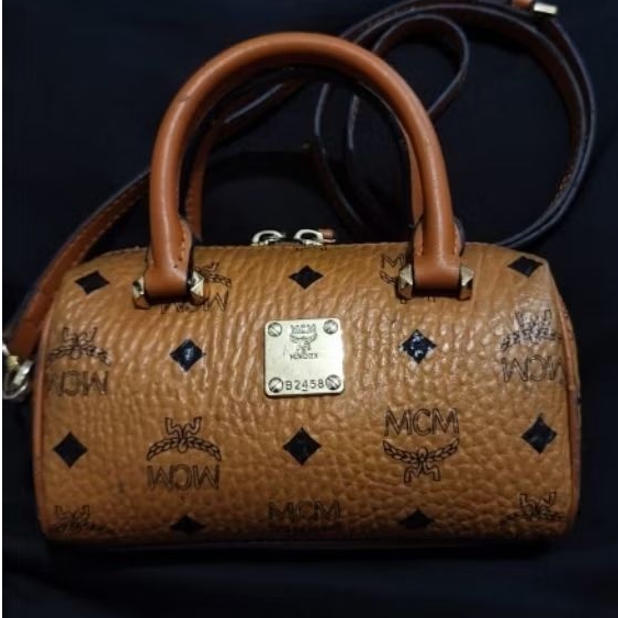 (PRELOVED) Sling Bag Mini MCM