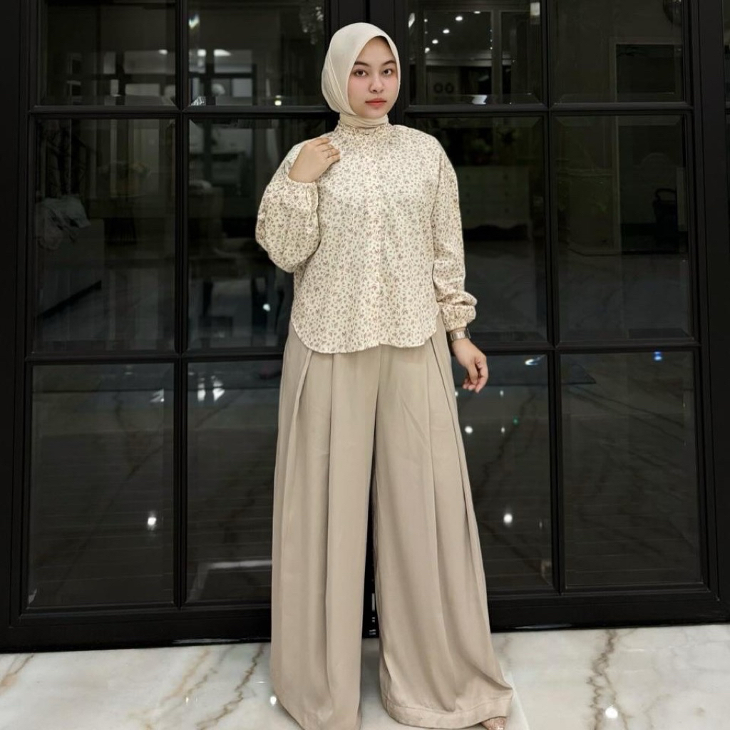Blouse bahan  katun jepang (blouse saja) Motif bunga kecil Kancing depan full Model jumbo Ori By Edn