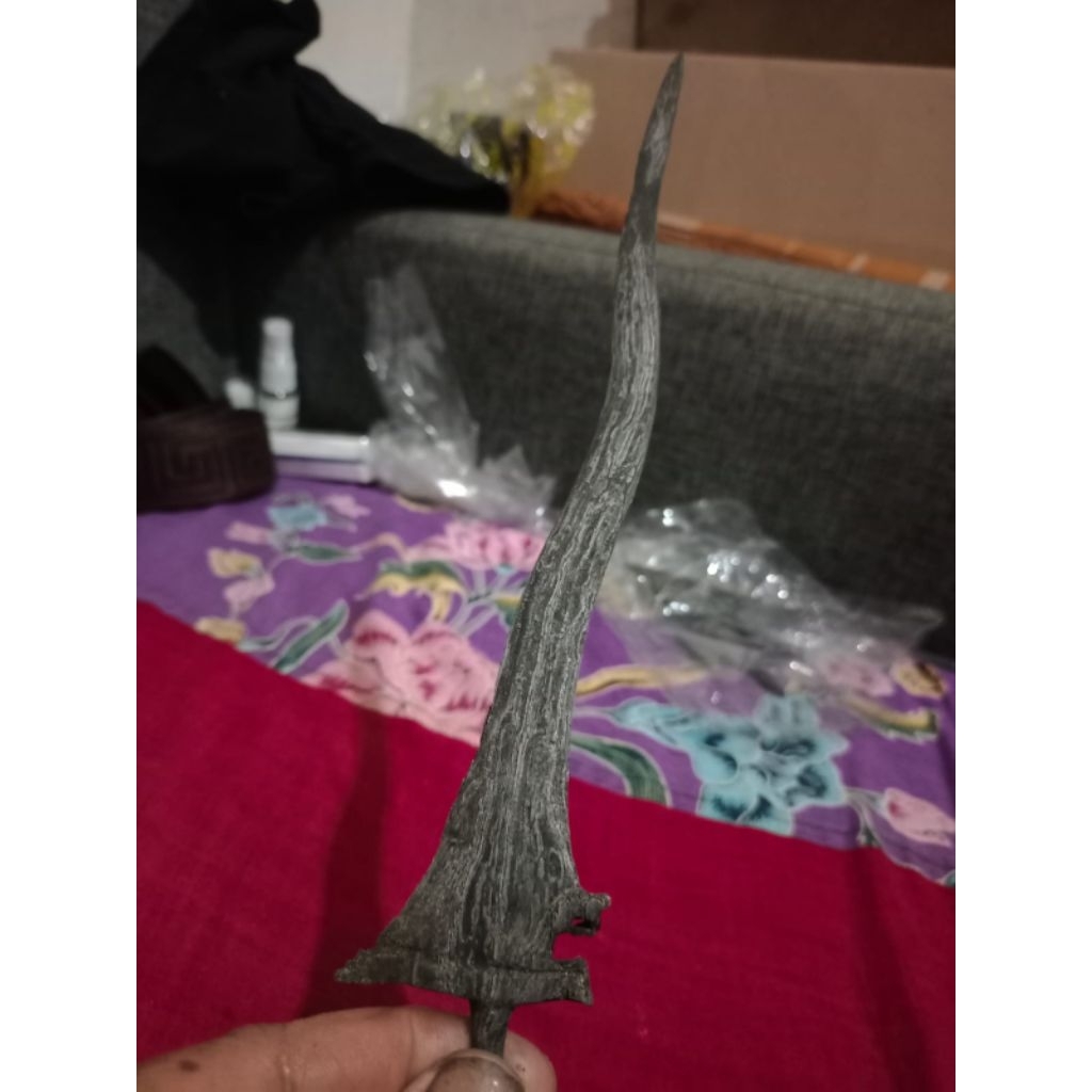 keris nogo siluman .sepuh layak koleksi.