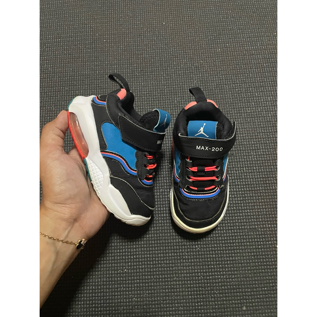 Sepatu Nike JordanAir Max 200 size 23,5 insole 13cm
