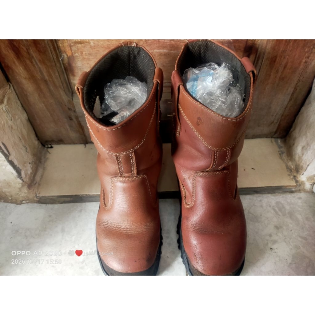 Sepatu Safety Boots Kings