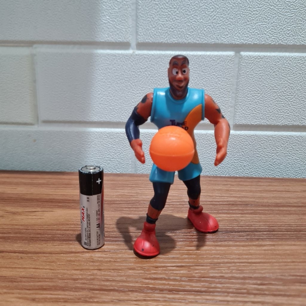 Happy Meals Space Jam Looney Tones LeBron James Second/Loose/Preloved