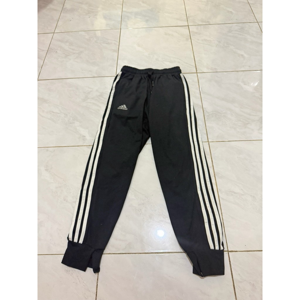 [PRELOVED] NOT ORI | CELANA TRAINING WANITA ADIDAS SIZE M