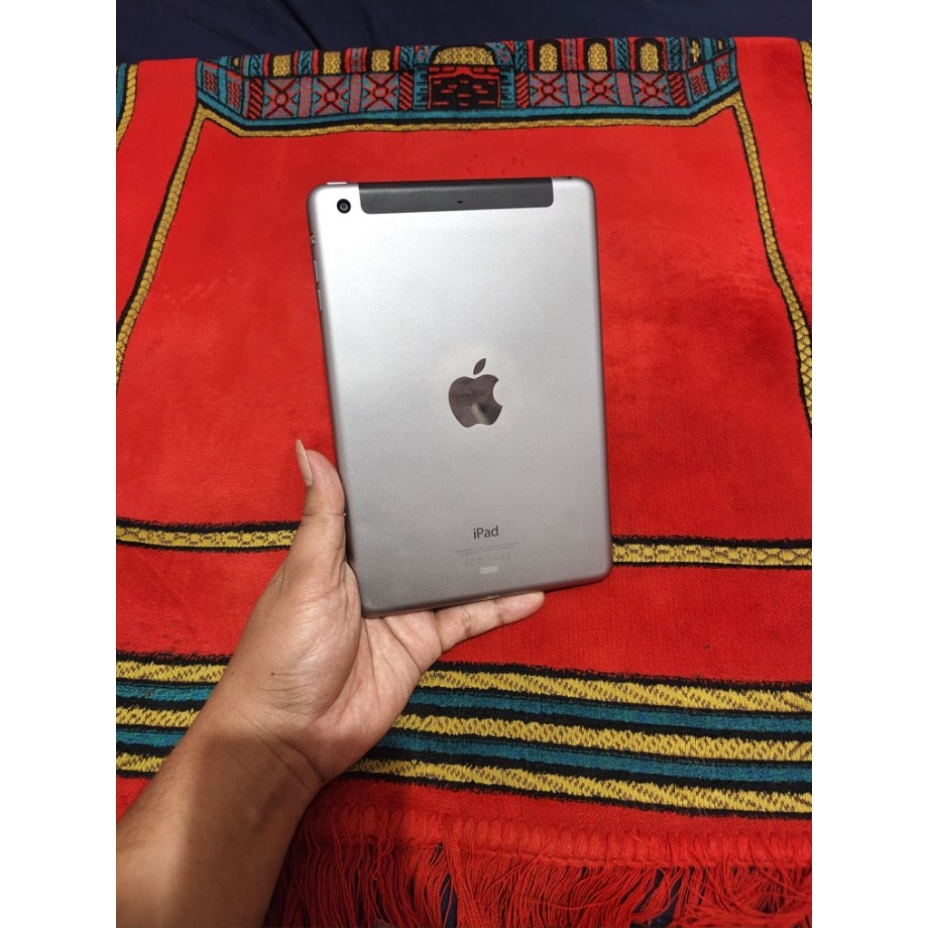 ipad mini 3 64gb 4G sim  normal bagus suport apk normal layar 8in tab tablet bekas murah ipad 6