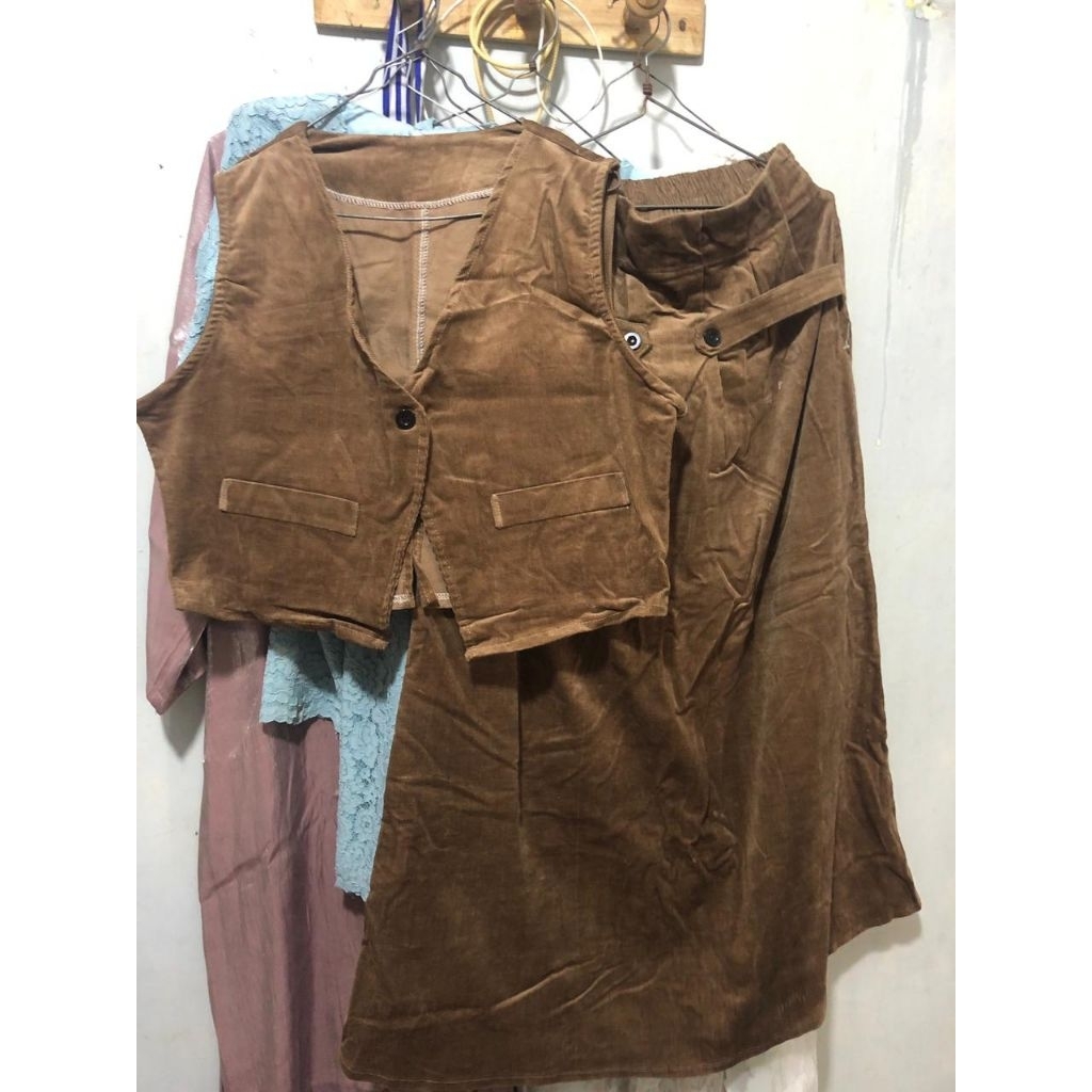 setelan rok bahan Suede bludru