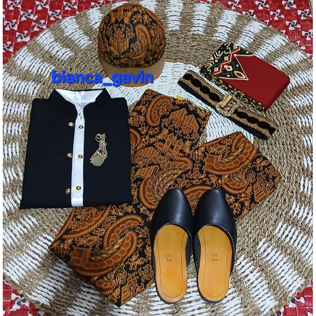 Baju Adat Jawa Pria/ Beskap Hewes Hitam + Jarik Instan + Blangkon + Selop + Set Sabuk, Semenromo
