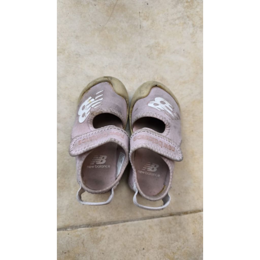 Preloved Minus Lem Luber New Balance ORI  Sepatu Anak size 22/23 - Sepatu Anak - Sandal Sepatu