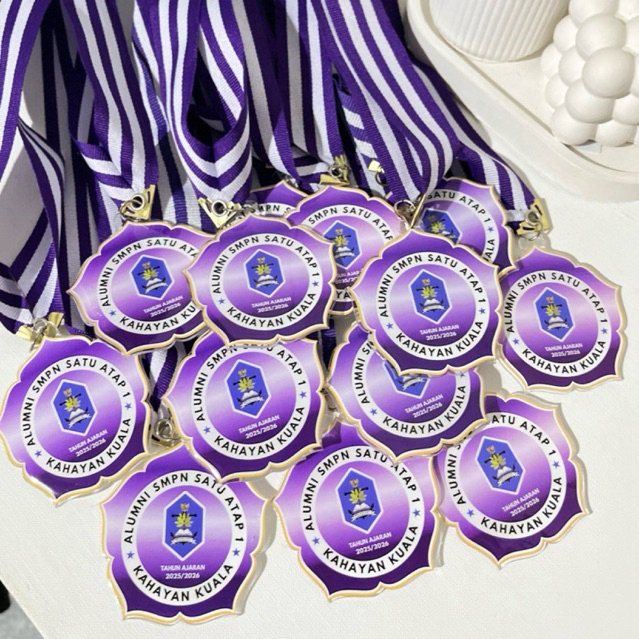 (2 HARI SELESAI) medali resin kalung medali kalung  perpisahan kalung kelulusan kalung graduation gi