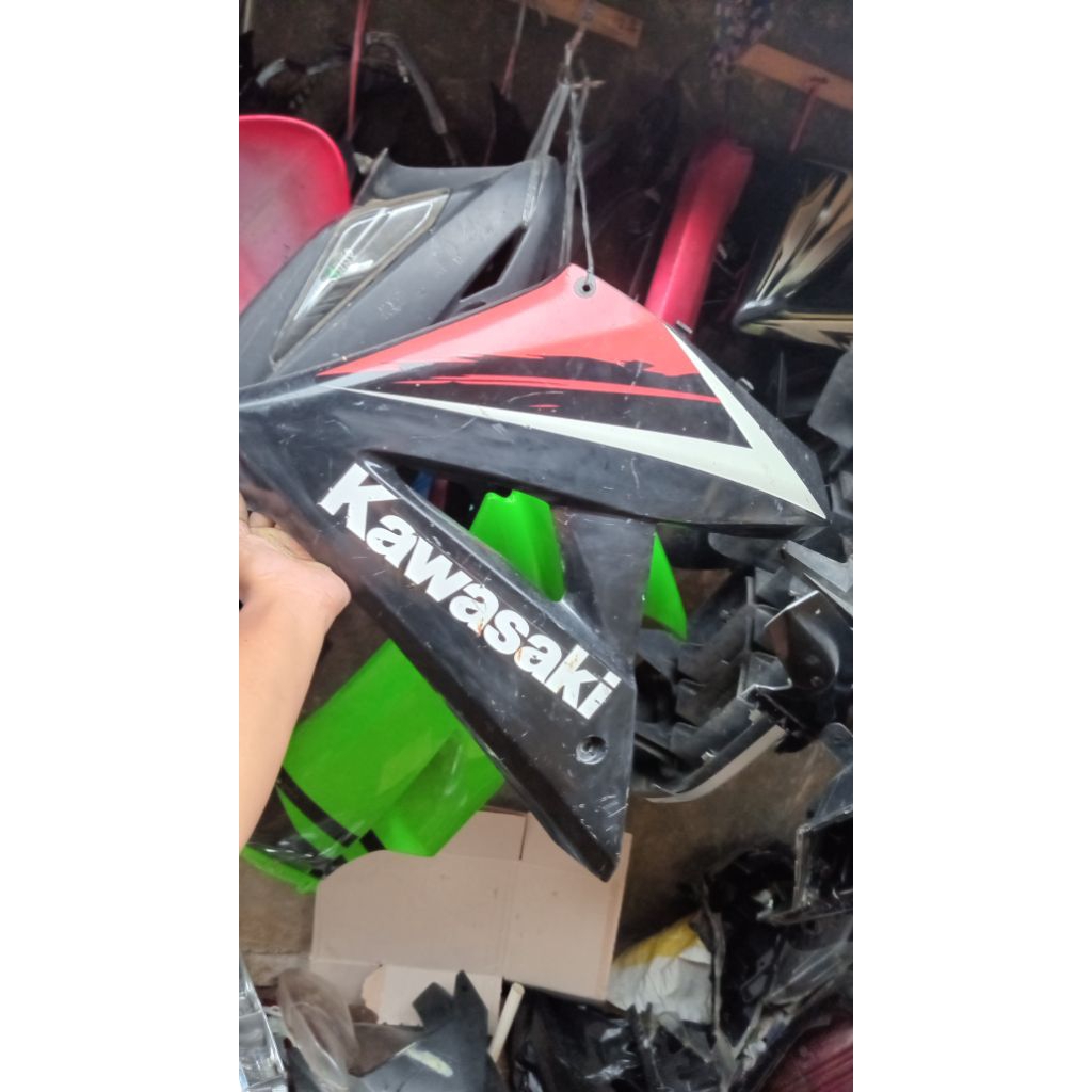 sambungan fairing ninja rr new sebelah kiri original copotan