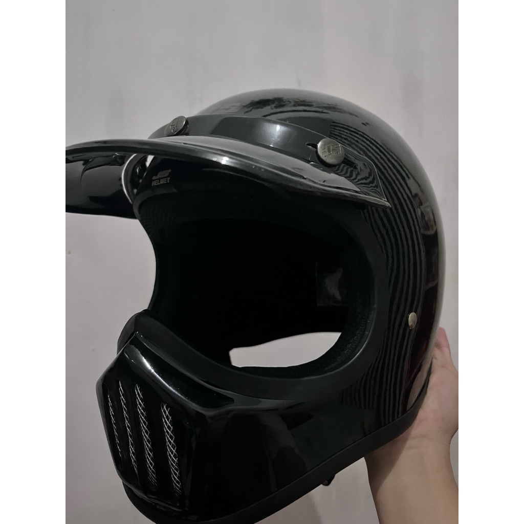 Helm cakil JS