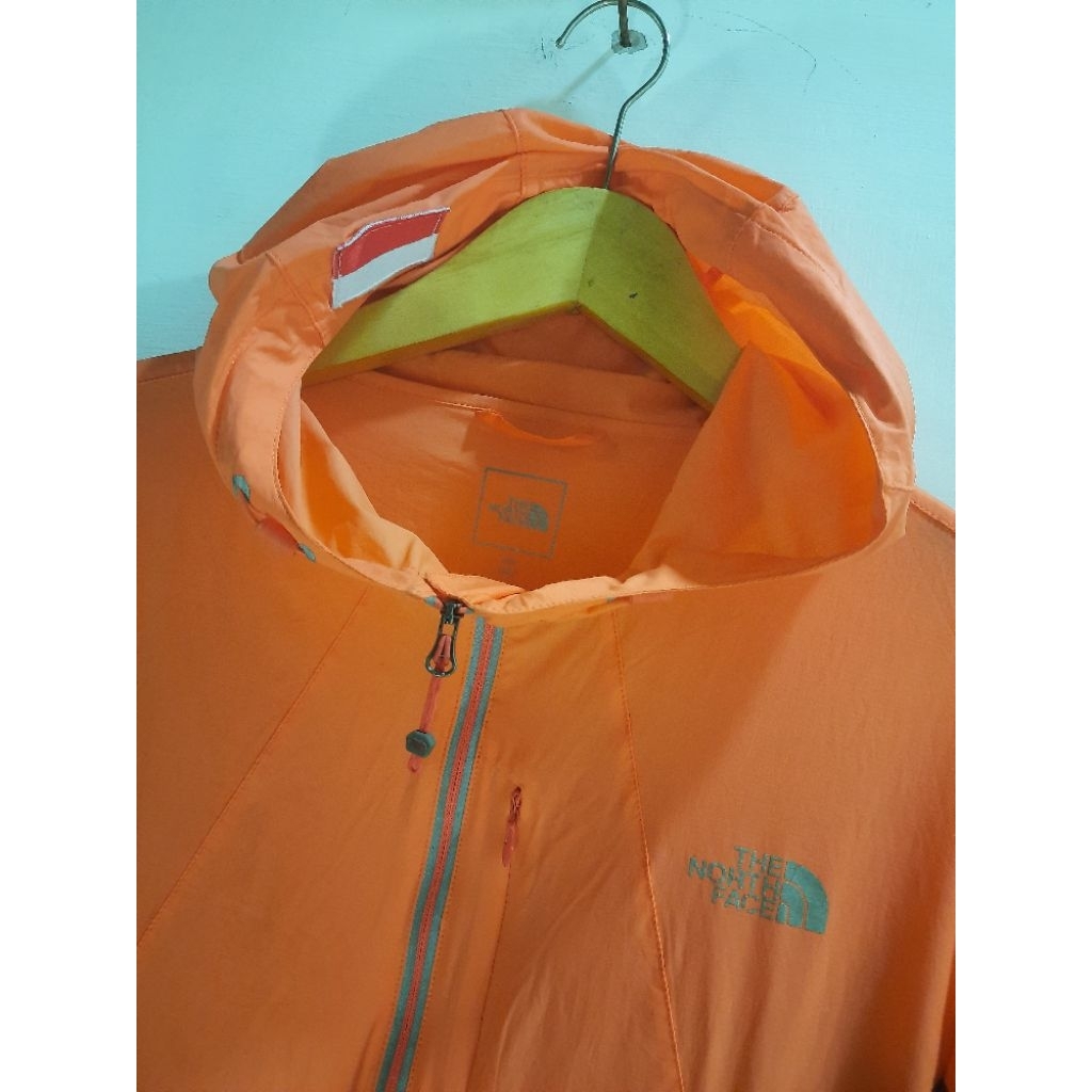jaket olahraga running tnf