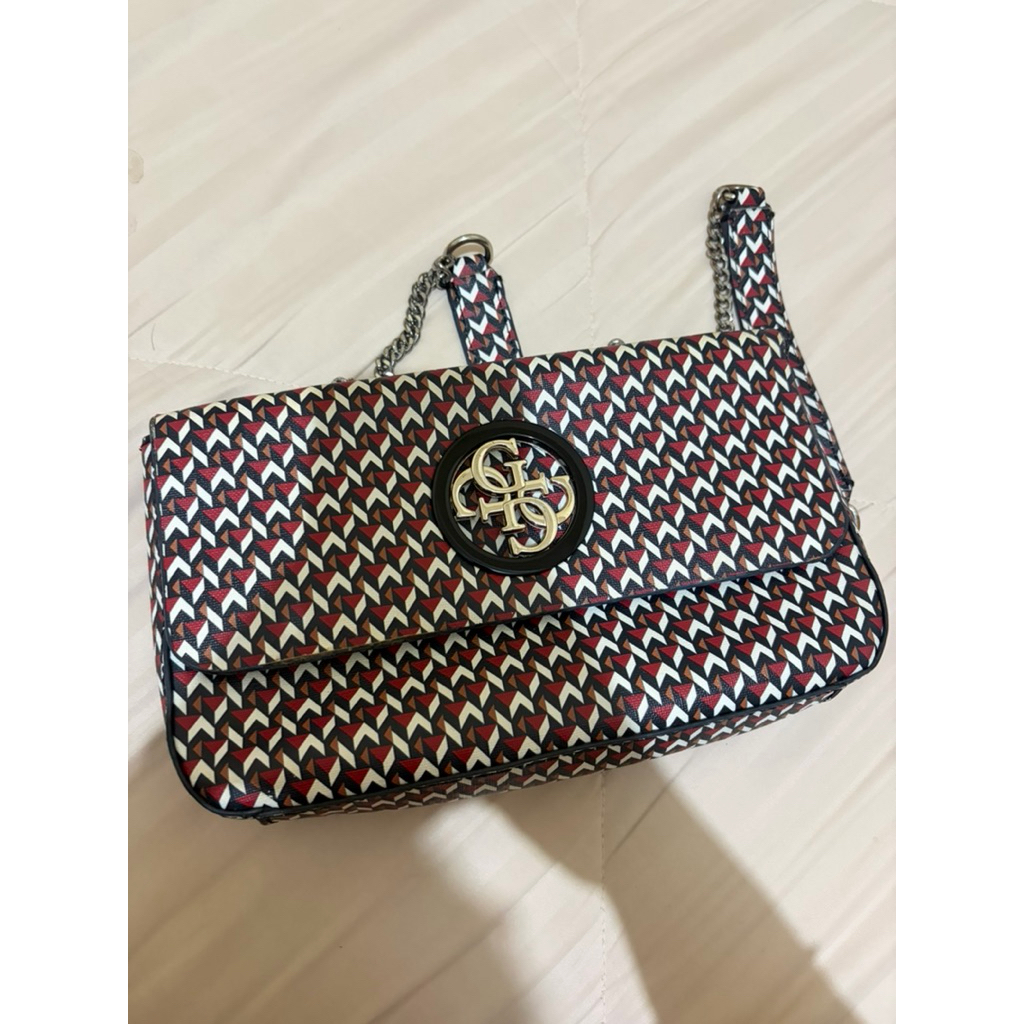 preloved GUESS shoulder flap bag